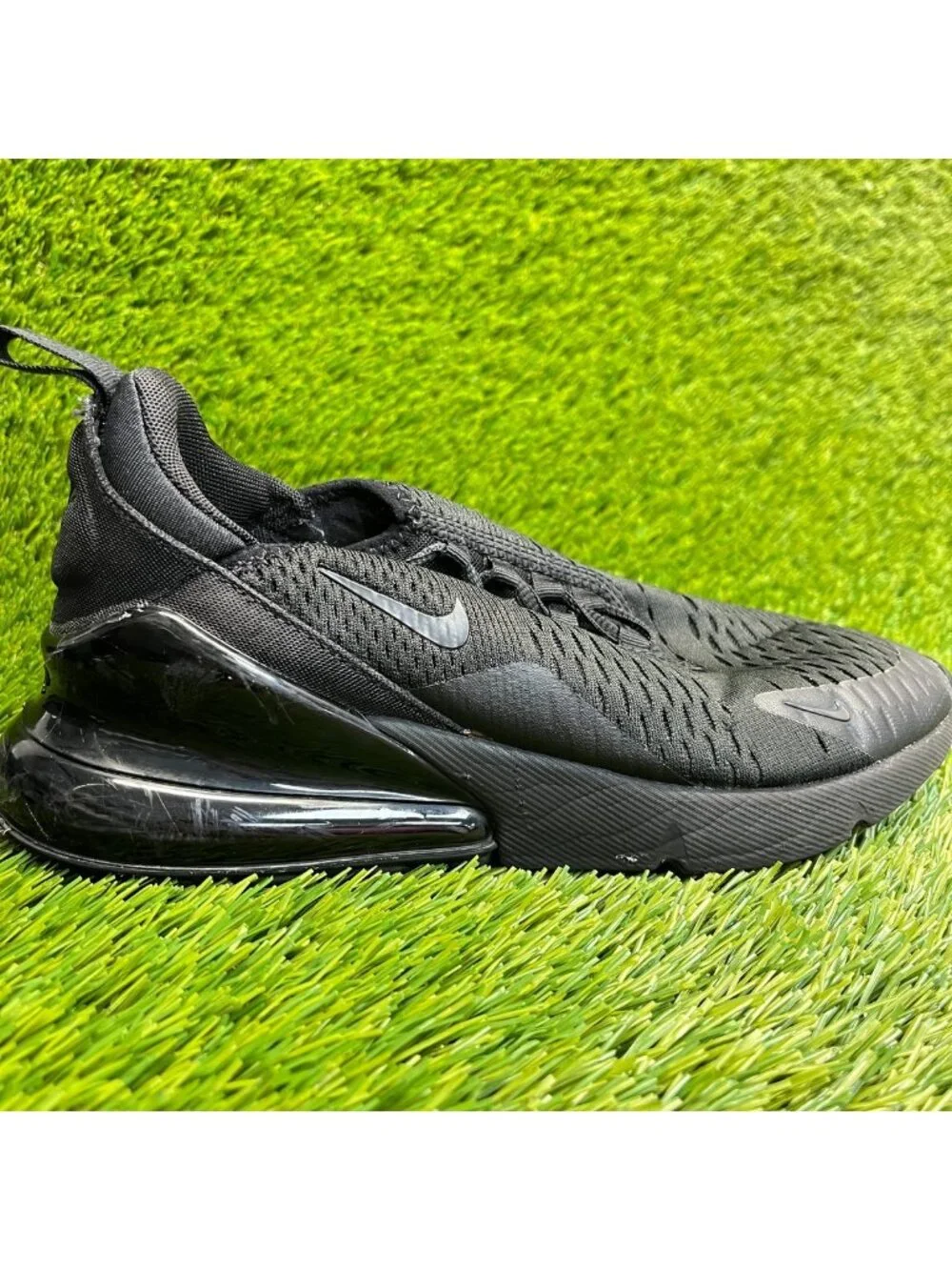 Nike Air Max 270 Boys Size 5.5Y Black Athletic Running Walking Shoes Sneakers